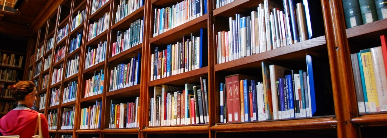 Studieboeken in de bibliotheek